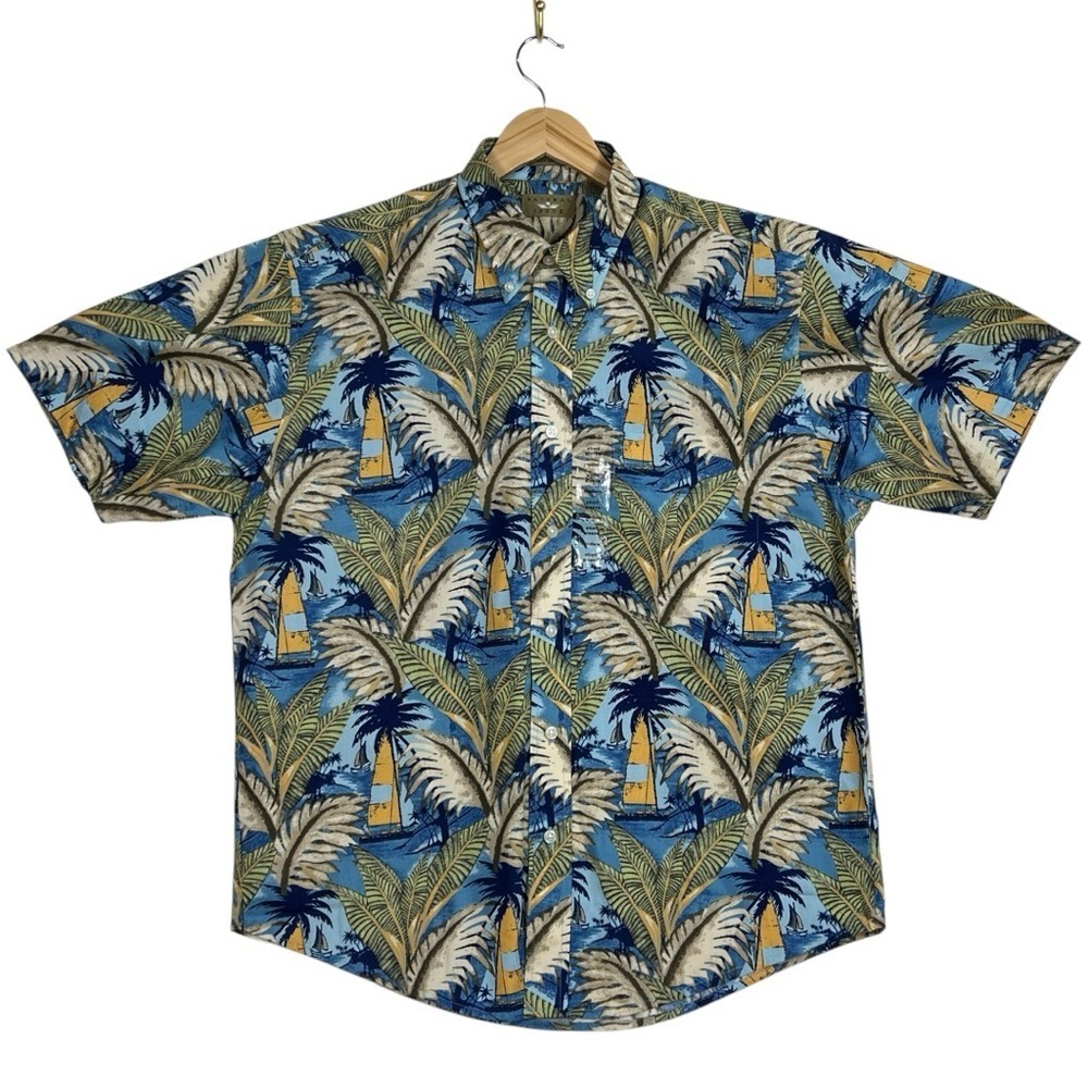 NATURAL ISSUE Palm Trees and sailboats button down short sleeve shirt.